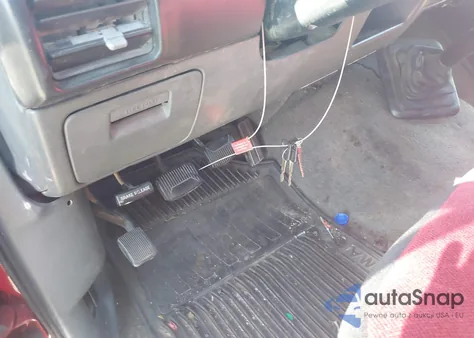 1992 Ford F350 из США, поврежденный, VIN 2FTJW35M9NCA52369